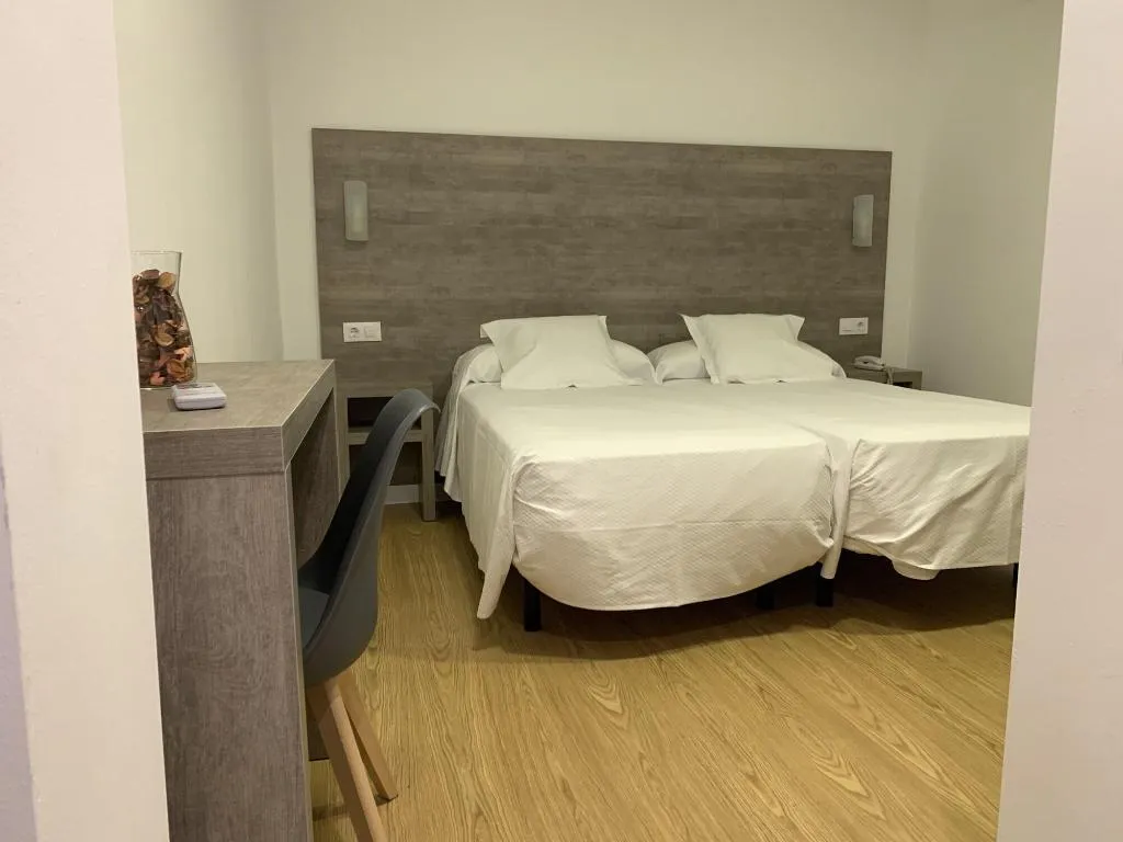 Room, Hostal Atenas, Seville