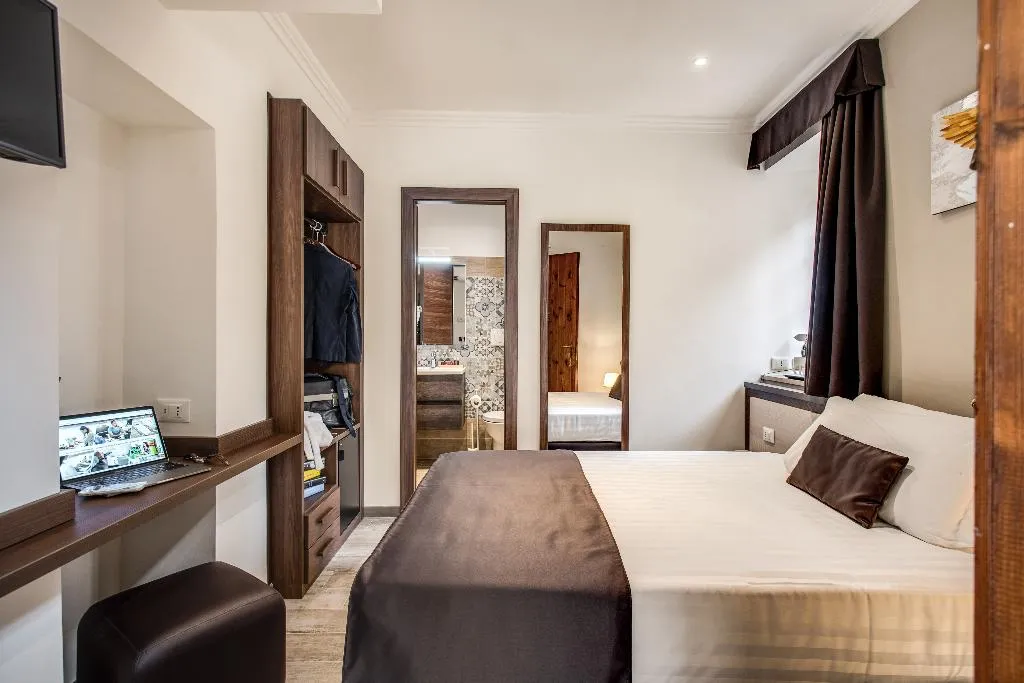 DOUBLE SINGLE USE DELUXE Room, Rome Garden, Rome
