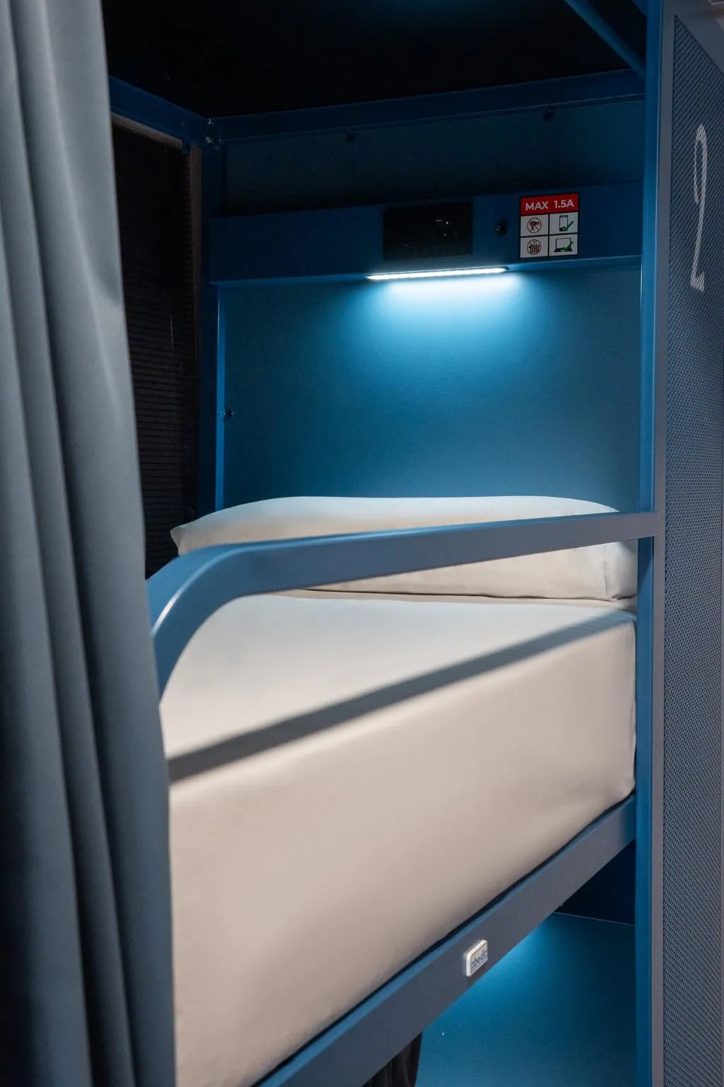 Room CAPACITY 6 Room, Malacuna Barcelona, Barcelona