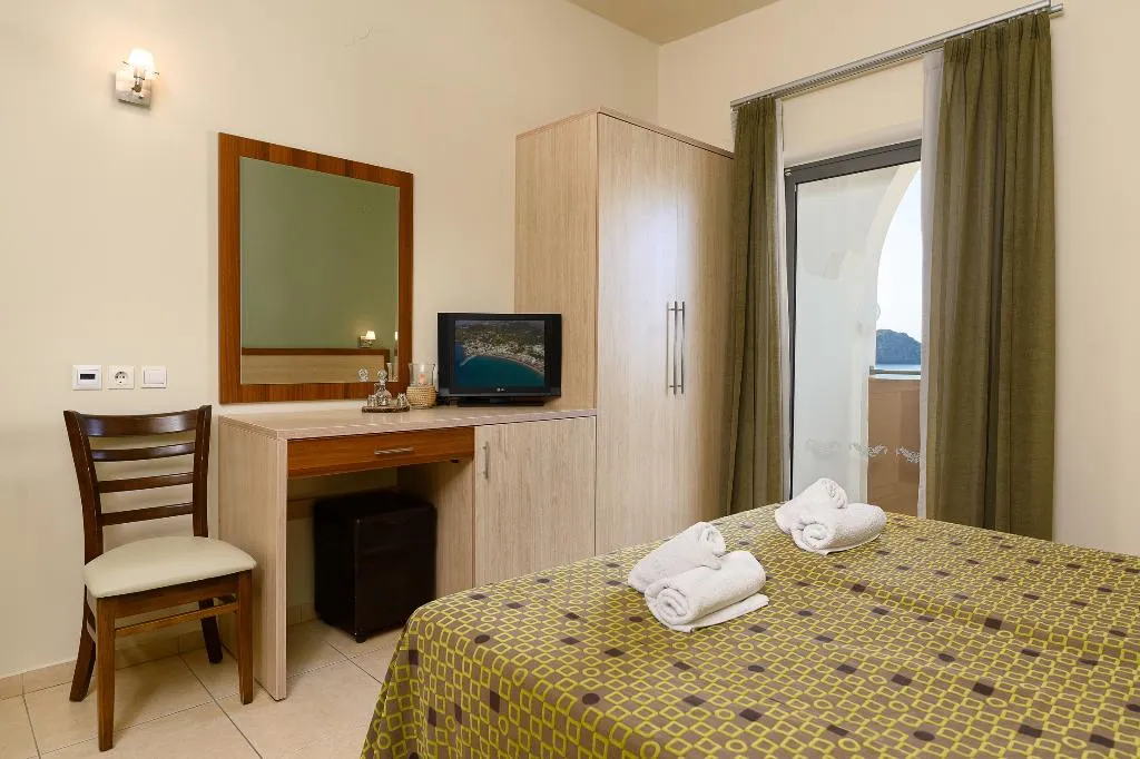 FAMILY ROOM STANDARD Room, Alianthos Beach Hotel, Crete