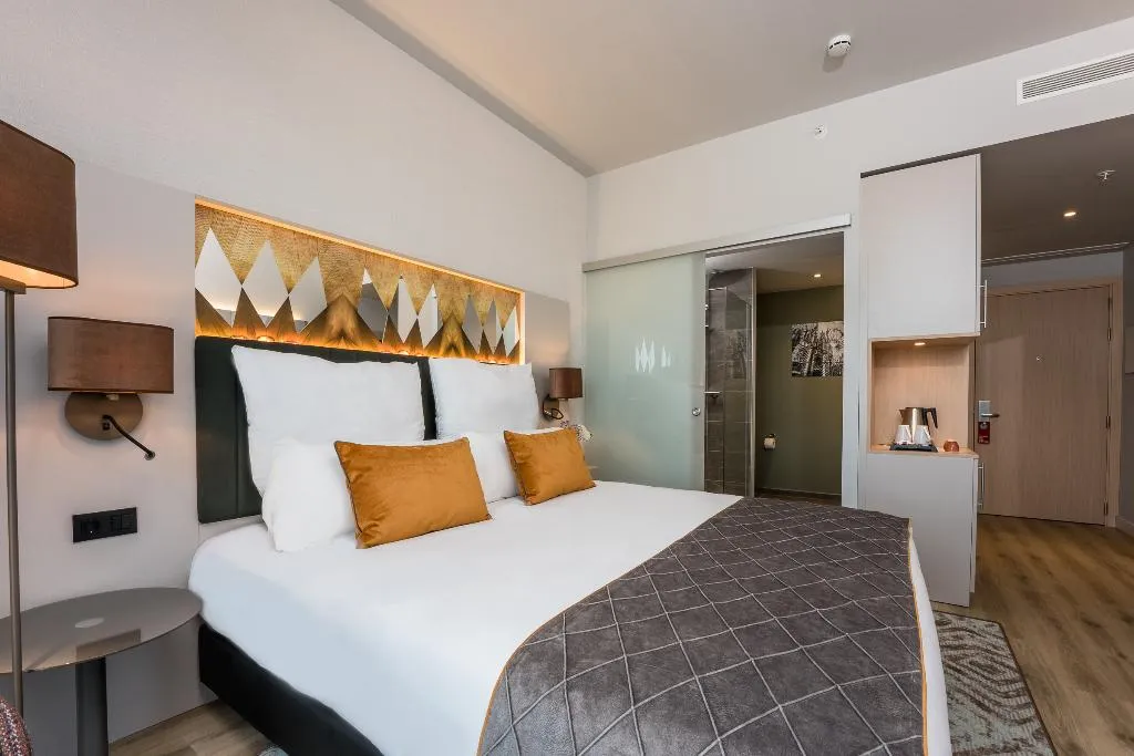 Double or Twin COMFORT Room, Leonardo Royal Hotel Barcelona Fira, Barcelona