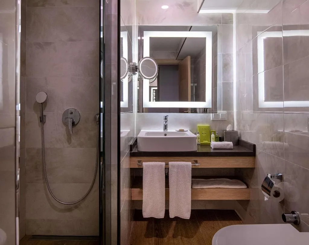 TWIN GUEST ROOM Room, DoubleTree by Hilton Bodrum Marina Vista, Bodrum