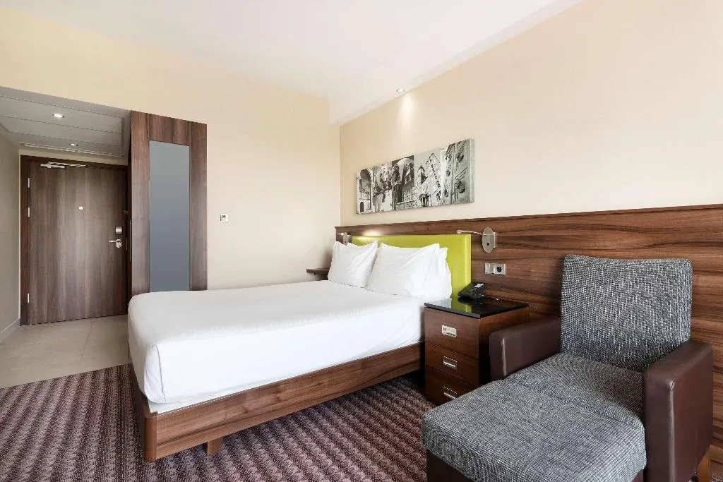 DOUBLE QUEEN BED NON SMOKING Room, Hampton By Hilton Krakow, Krakow