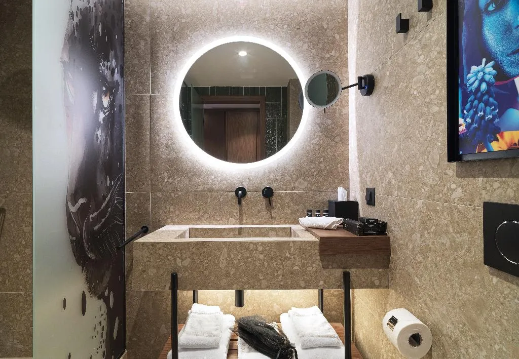 SUITE SEA VIEW Room, NYX Thessaloniki, Halkidiki