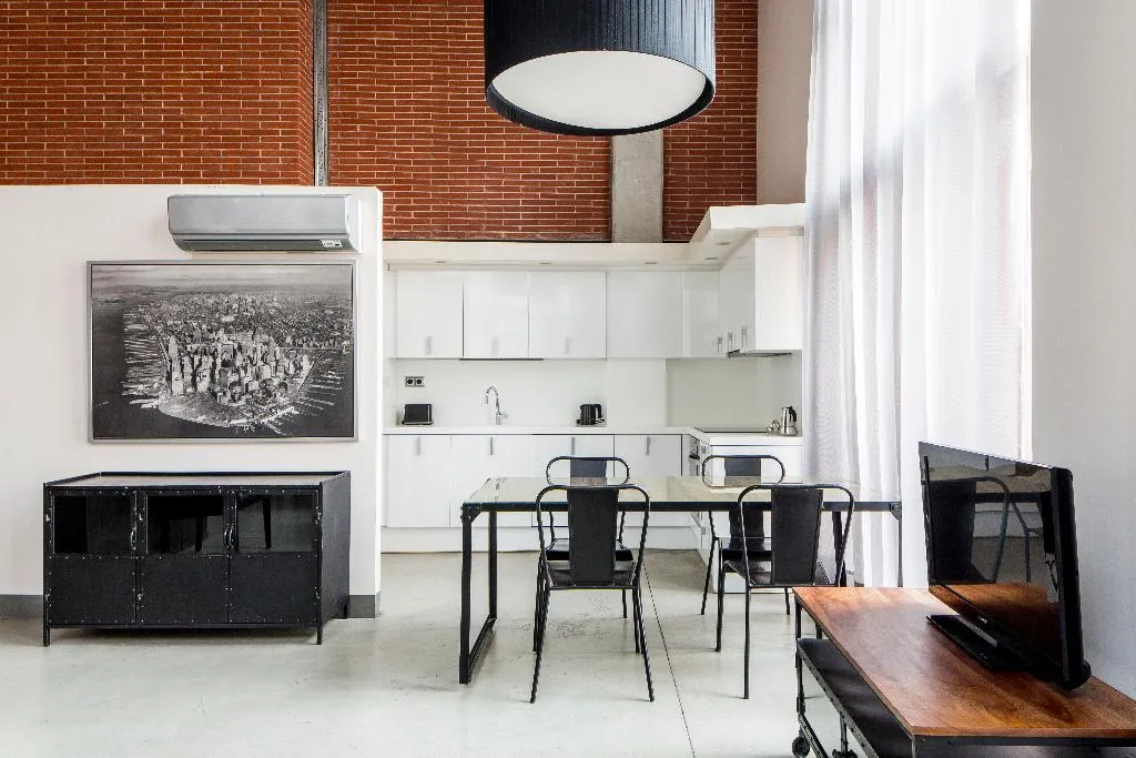 APARTMENT DELUXE CAPACITY 4 Room, Barcelona Apartment Republica, Barcelona