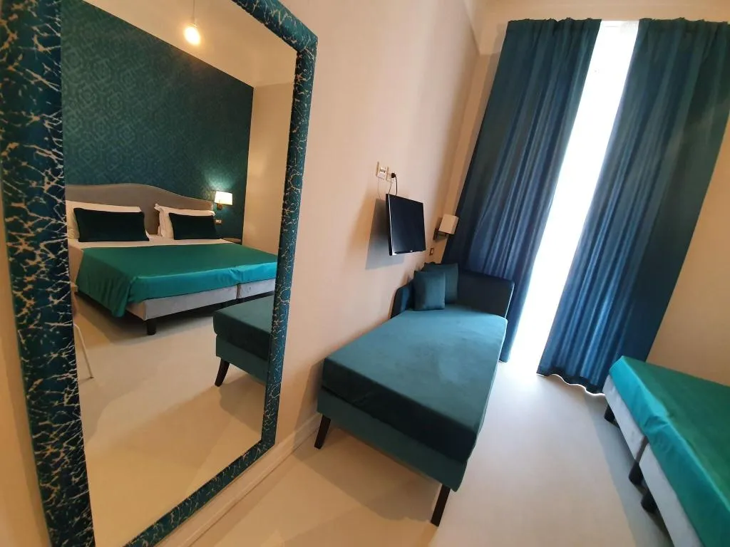 TRIPLE SUPERIOR Room, Maxim Axial, Florence