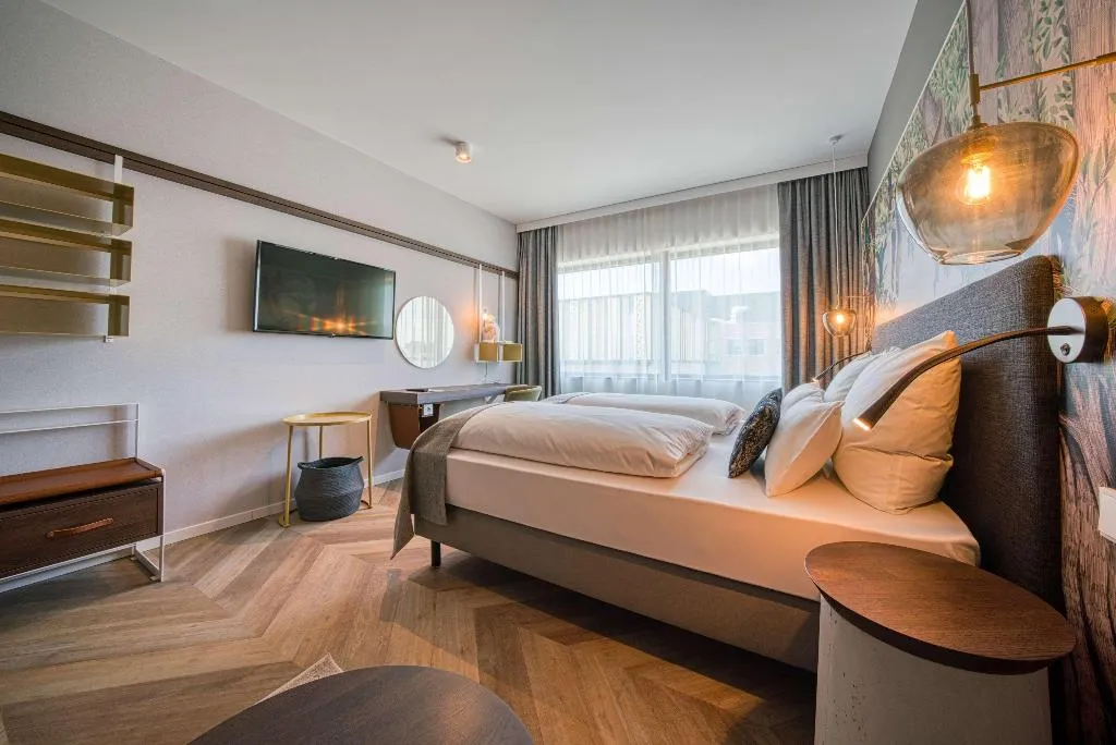 DOUBLE COMFORT Room, Vienna House Easy by Wyndham Amsterdam Airport, Amsterdam