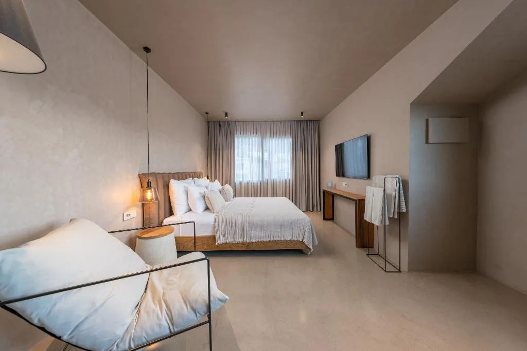 DOUBLE DELUXE QUEEN BED Room, Roome, Dalaman