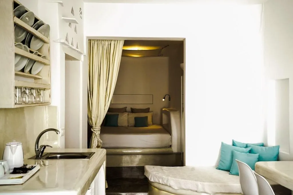 Room, Flaskos Suites, Mykonos