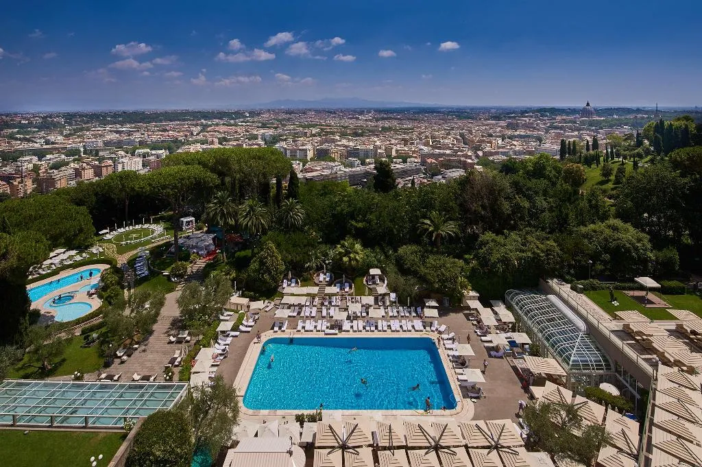 Pool, Rome Cavalieri, A Waldorf Astoria Hotel, Rome
