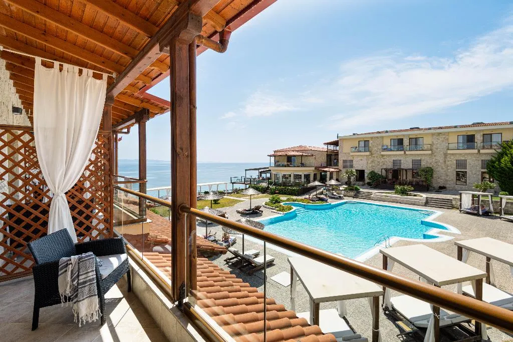 DOUBLE DELUXE KING BED Room, Blue Bay Halkidiki - Adults Only, Halkidiki