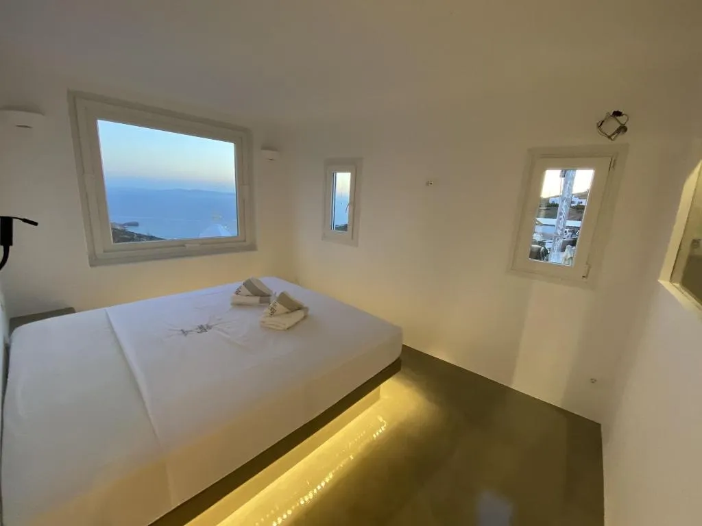 Room, Flaskos Suites, Mykonos