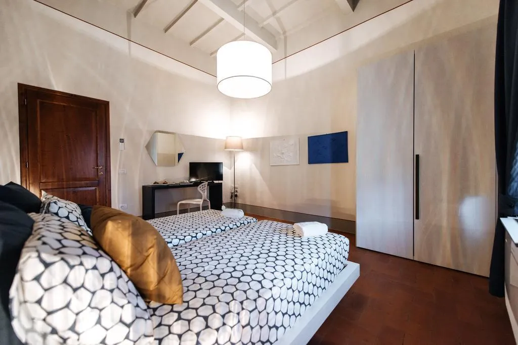APARTMENT WITH BALCONY Room, Residenza Cavour, Florence