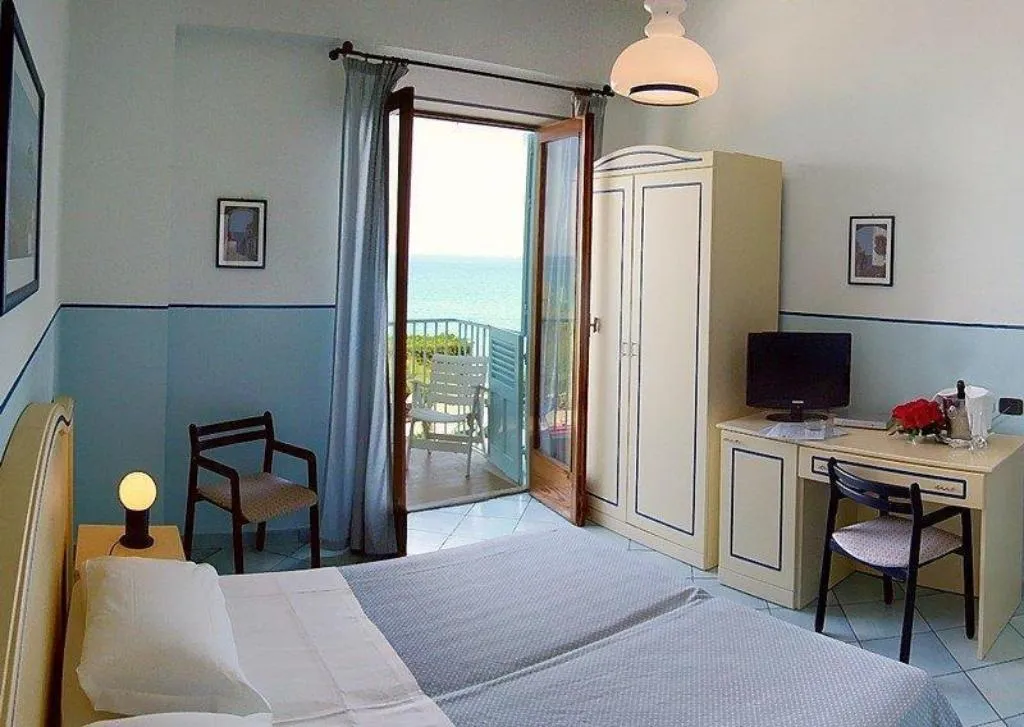 Room, Hotel Tourist, Palermo