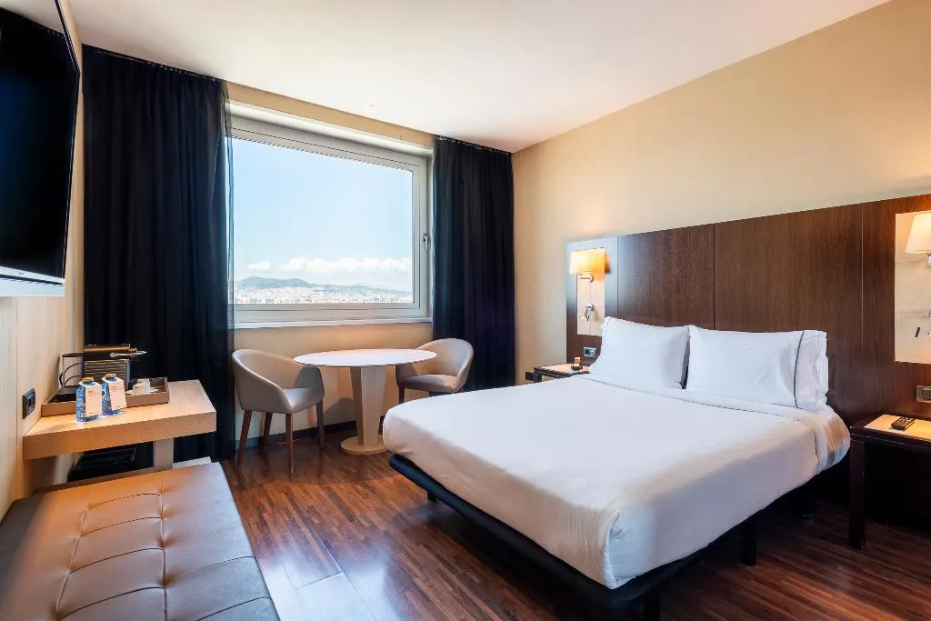 SINGLE SUPERIOR Room, Leonardo Royal Hotel Barcelona Forum, Barcelona