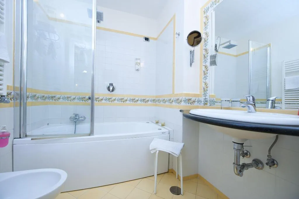 DOUBLE DELUXE Room, Hotel Villa Annalara, Naples
