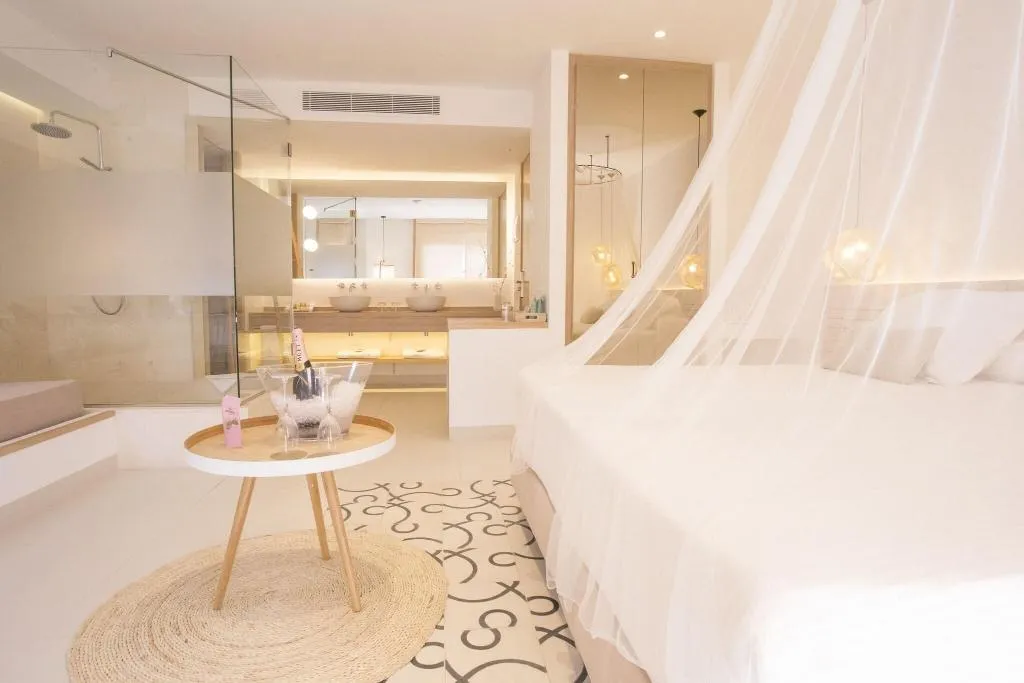 Room, Gatzara Suites Santa Gertrudis, Ibiza