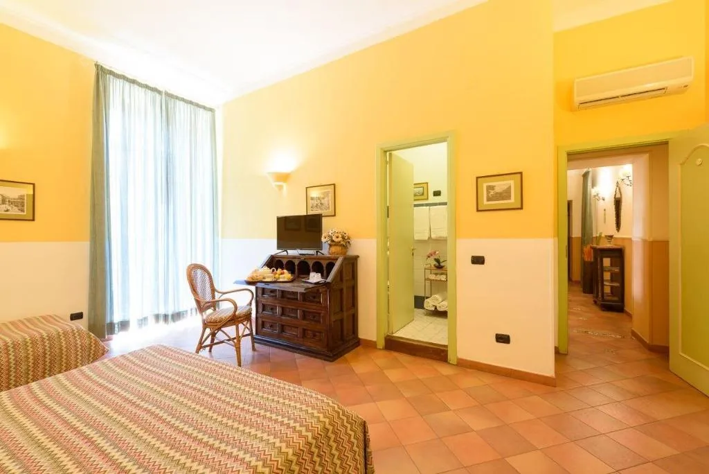 Room, Mergellina, Naples