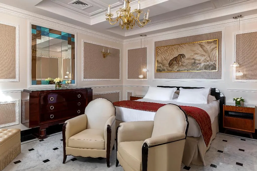 SUITE WITH TERRACE Room, Baglioni Hotel Regina, Rome