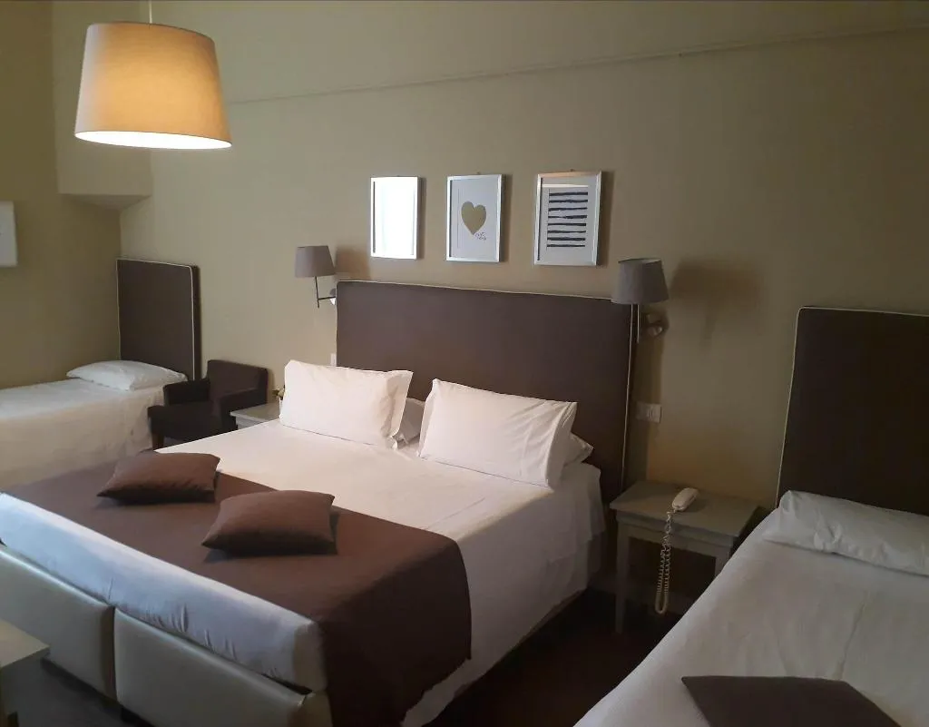 QUADRUPLE TWO BEDS Room, Dedo Boutique Hotel, Florence