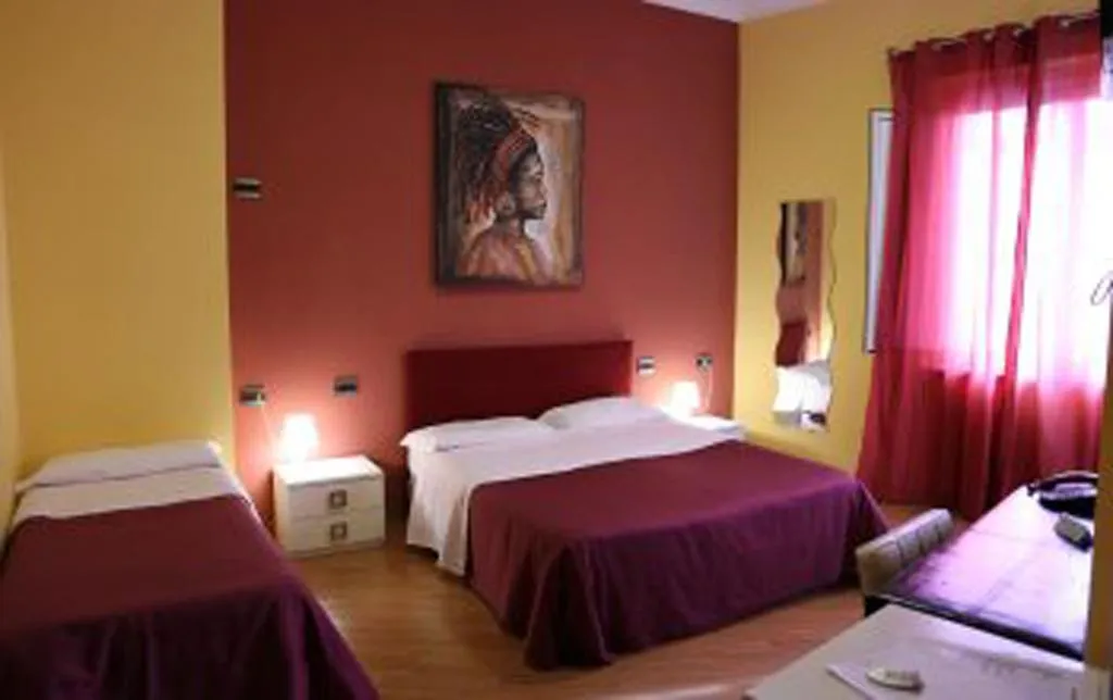 Room, Hotel Diamond, Naples