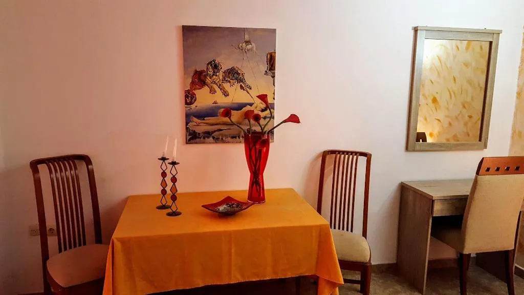 Room, Pleasure Beachside Studios, Santorini