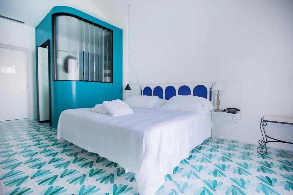 Room, Miramare Sea Resort and Spa, Naples