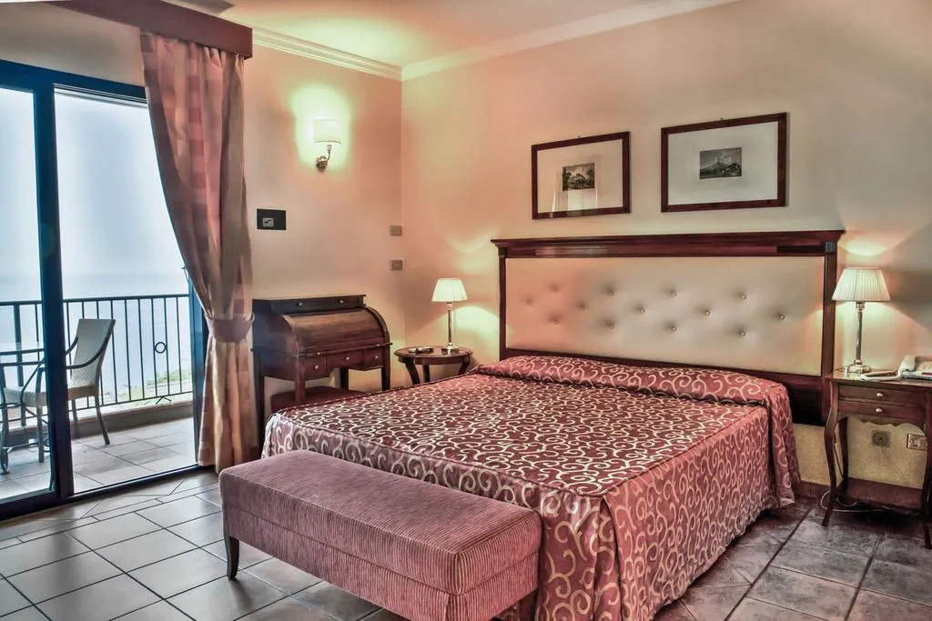 DOUBLE SUPERIOR SEA VIEW Room, Hotel Capo dei Greci, Catania