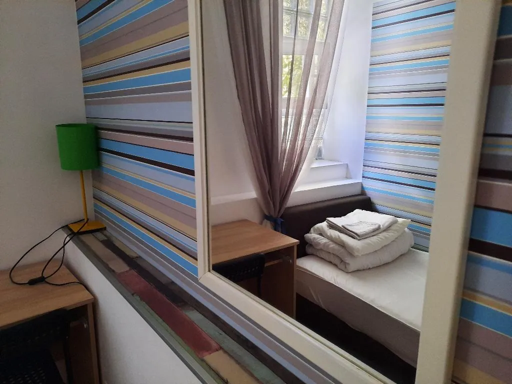 SINGLE WITH SHARED BATHROOM Room, Lorf Hostel&Coffee, Krakow