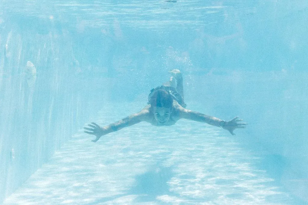 Pool, You and the sea, Lisbon