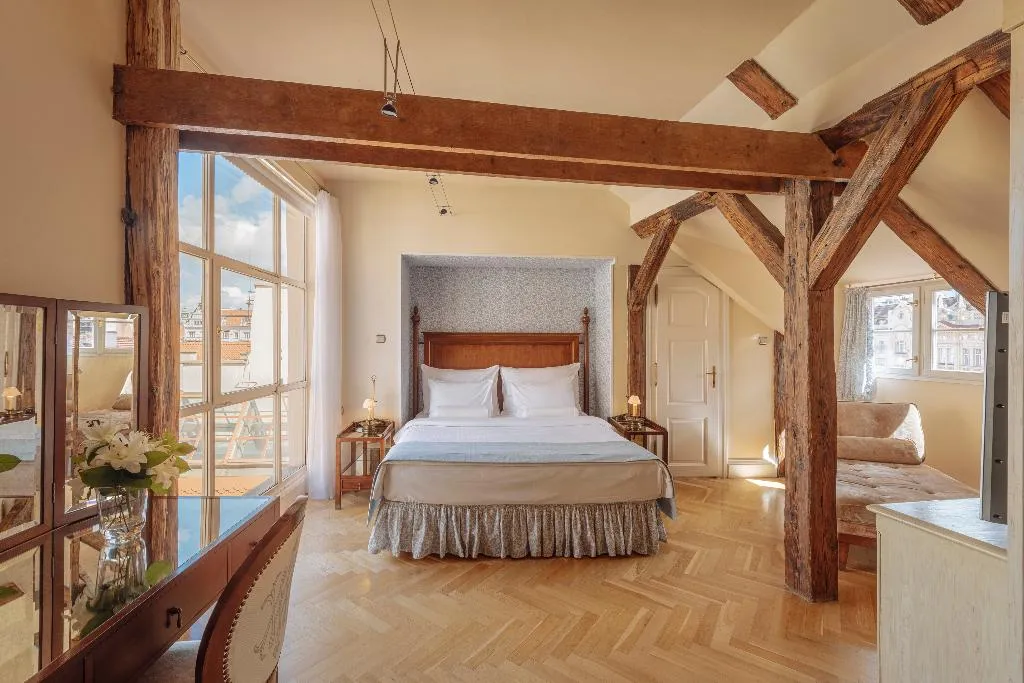 DOUBLE EXECUTIVE KING BED Room, The Mozart Prague, Prague