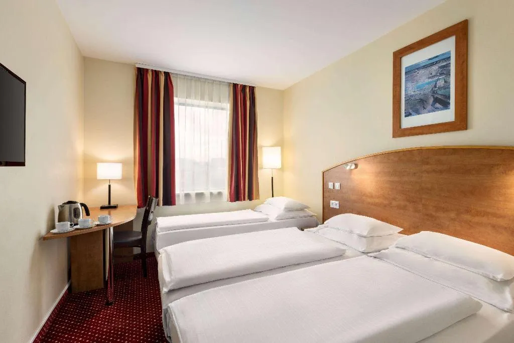 TWIN COMFORT Room, Amedia Praha Express, Prague