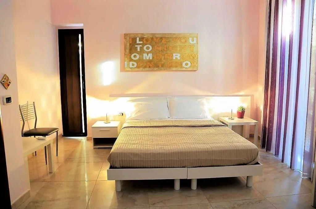 Room, Temples Rooms, Catania