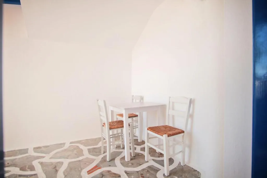 Room, Kritikakis Village Apartments, Santorini
