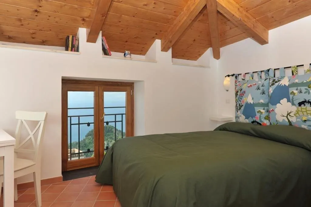 Room, Casa Falcone B&B, Naples