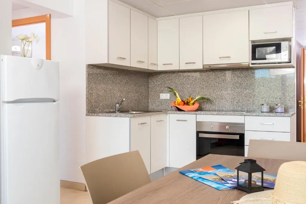 APARTMENT CAPACITY 4 ONE BEDROOM Room, Apartaments Condado, Costa Brava