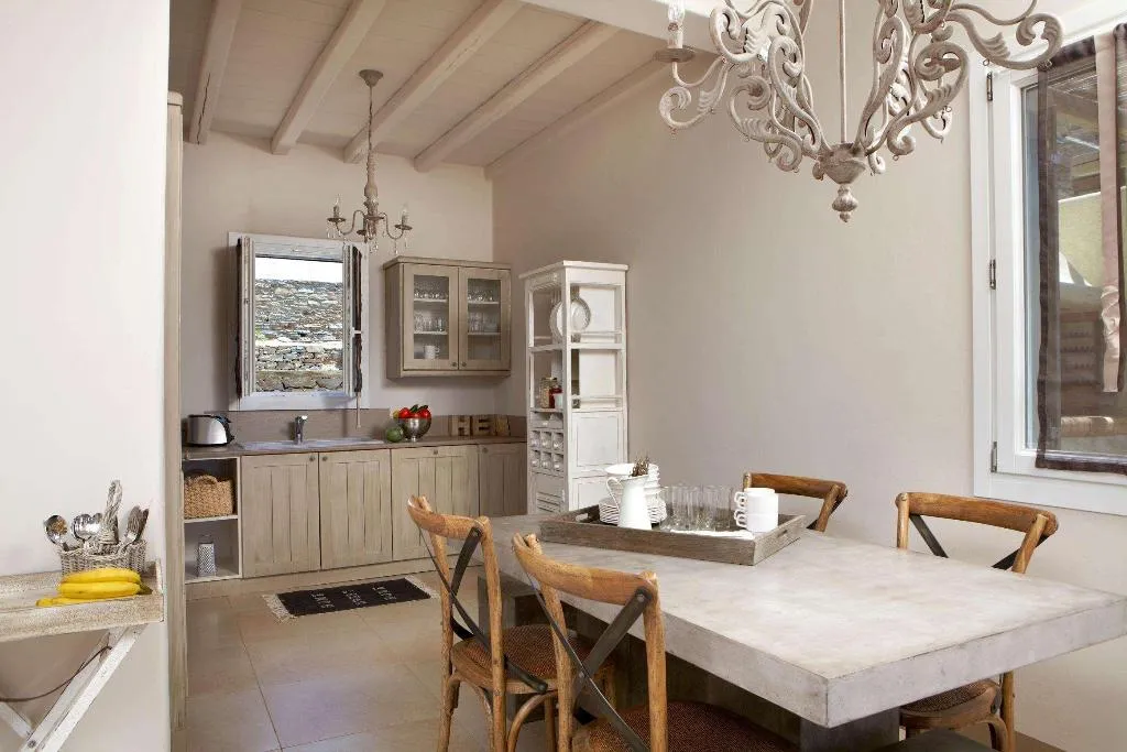 Room, Diles & Rinies, Mykonos