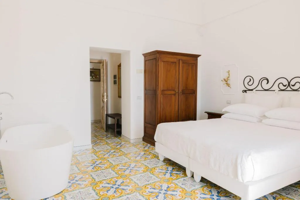 TRIPLE DELUXE TWO BEDS Room, Villa Principe Giovanni, Naples
