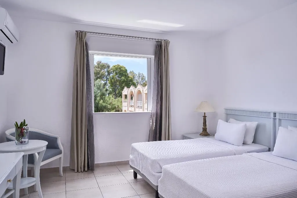 FAMILY ROOM GARDEN VIEW Room, Sandy Beach Resort, Corfu