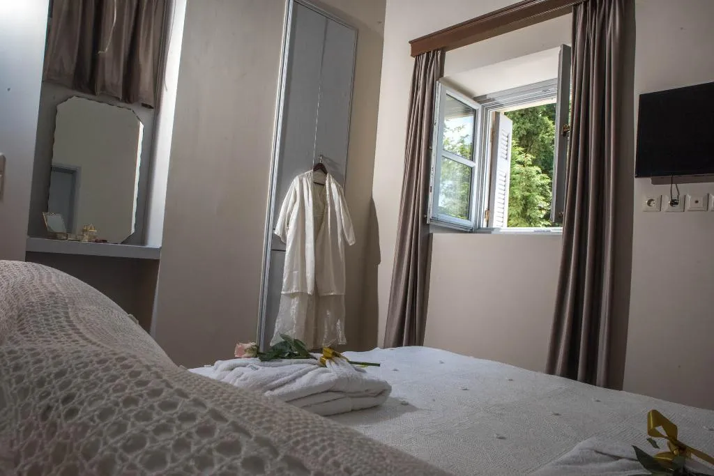 SUITE TWO BEDROOMS Room, Kyria Boutique House, Athens