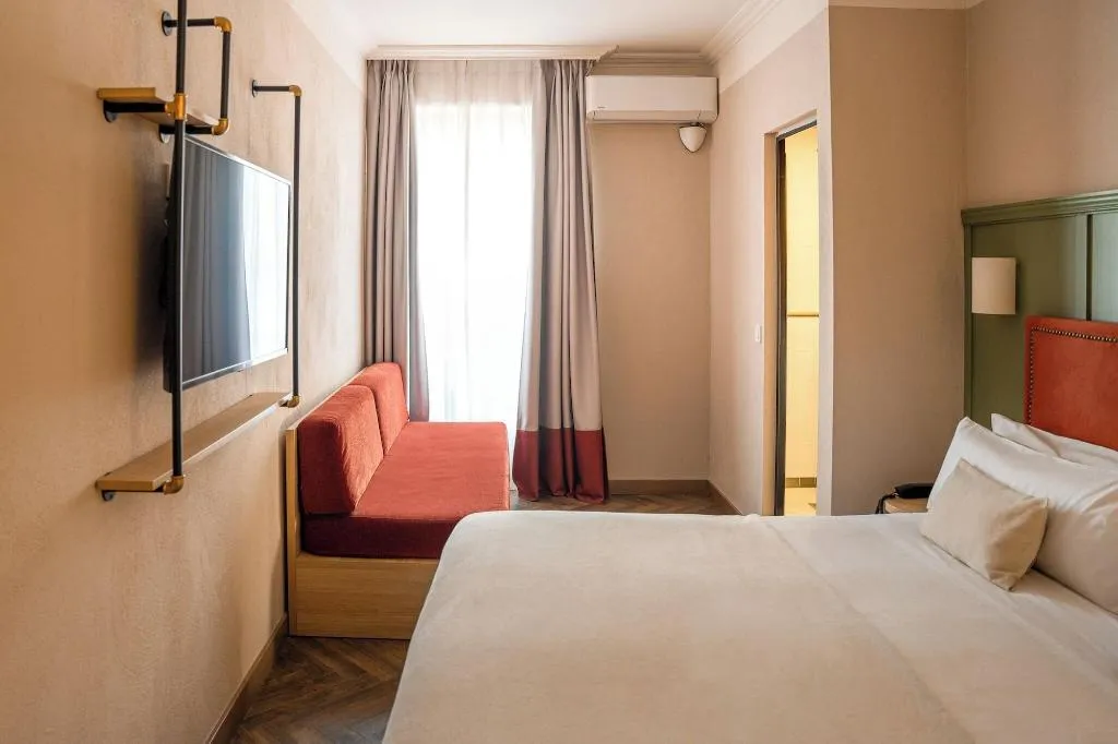 Room, Honest Sevilla, Seville