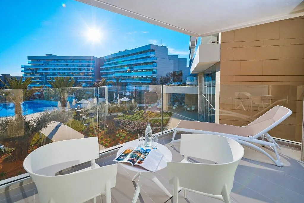 Terrace, Hipotels Playa de Palma Palace, Majorca