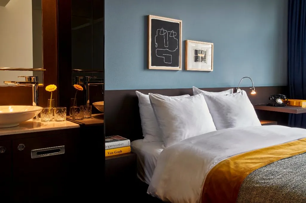 DOUBLE COMFORT Room, Park Centraal Amsterdam, part of Sircle Collection, Amsterdam