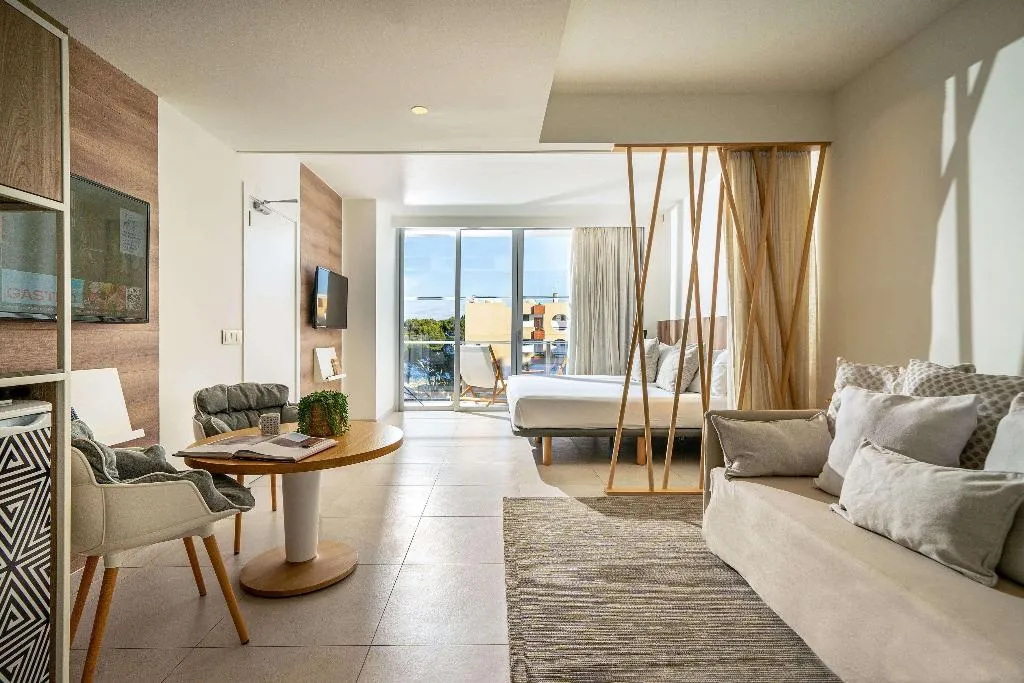 JUNIOR SUITE SEA VIEW Room, Innside by Melia Calvia Beach, Majorca