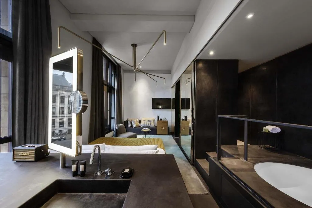 SUITE SUPERIOR KING BED Room, W Amsterdam, Amsterdam
