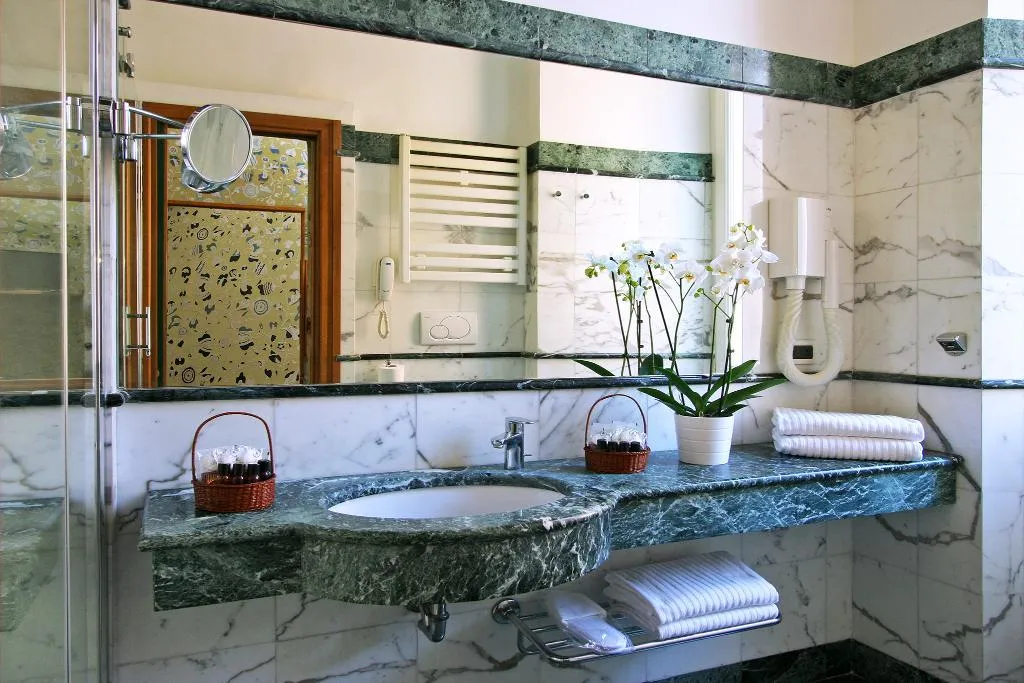 DOUBLE SUPERIOR Room, Hotel Arcangelo, Rome