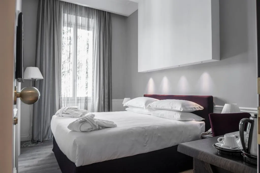 DOUBLE CLASSIC Room, Palazzo Castri 1874 Spa & Garden, Florence