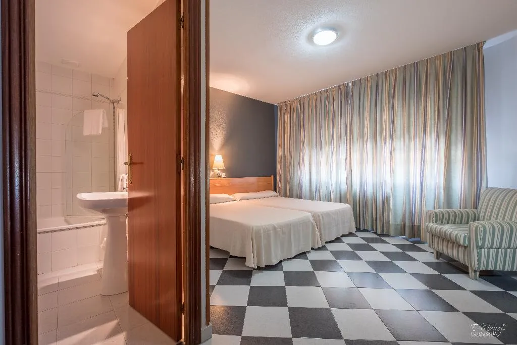 DOUBLE STANDARD Room, Hotel Vivar, Madrid