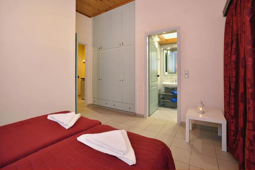 APARTMENT basement Room, Mythos Platanias, Crete