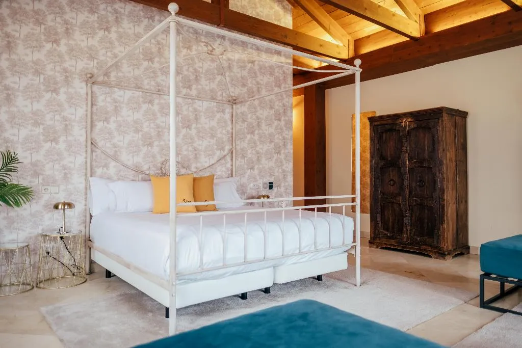 JUNIOR SUITE STANDARD Room, Hotel Cetina Palacio Ayala Berganza, Madrid
